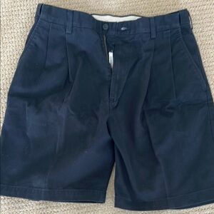 Men’s Black Relaxed Fit Pleated Front Shorts